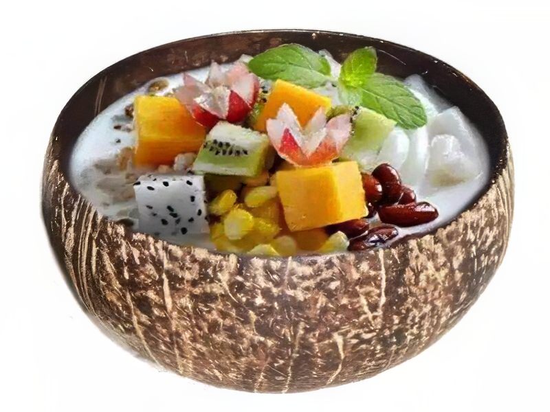 Plat de Petit-déjeuner Frais en Noix de Coco